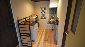 Japanese Villa | Private kitchen | Fridge, microwave, oven, stovetop - Serendipity@Kyoto (Kyoto)