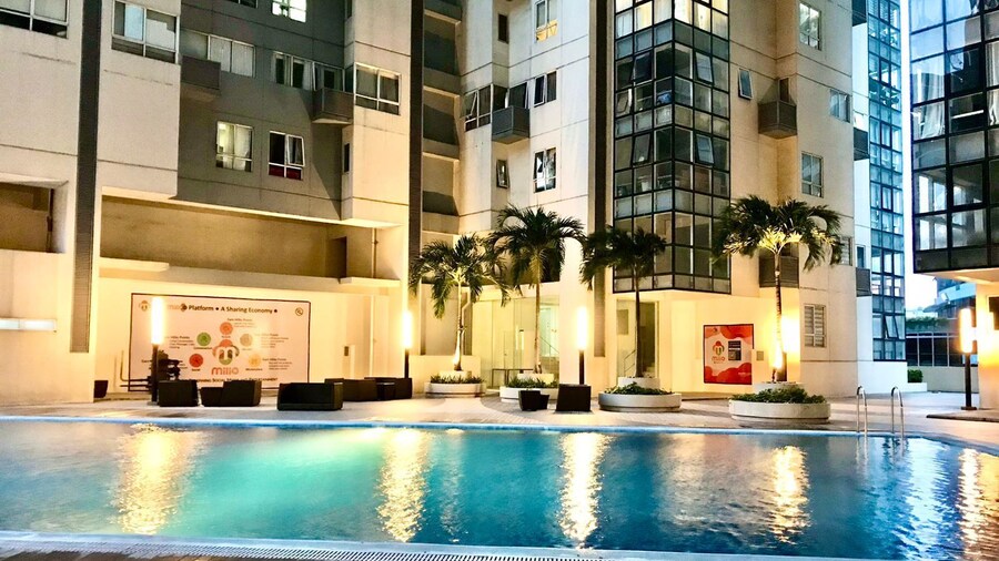 MaxStays Max Style at Fort Victoria