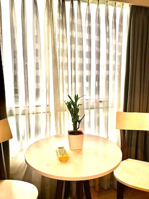 Max Executive - MaxStays Max Style at Fort Victoria (Taguig)