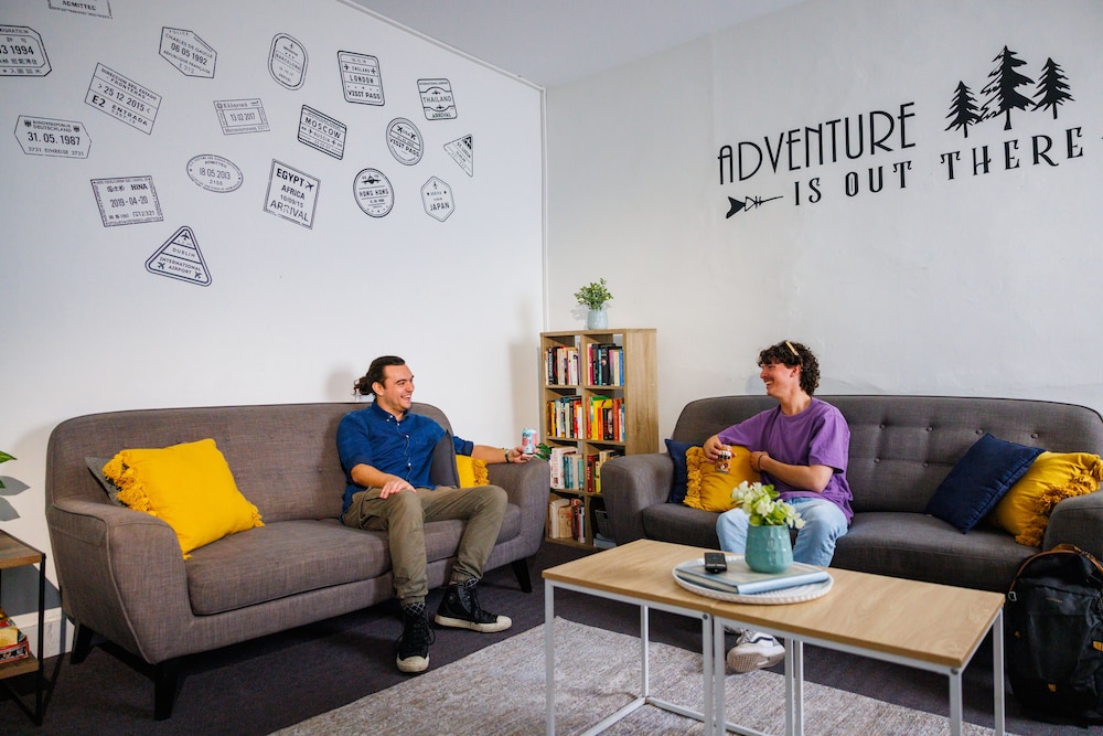 YHA Hobart Central by null