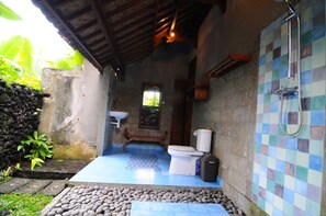 Family Bungalow, Balcony | Bathroom | Deep-soaking bathtub, rainfall showerhead, free toiletries, towels