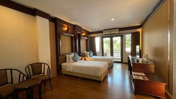 Quarto superior | Escrivaninha, camas extras/dobráveis (sobretaxa), Wi-Fi de cortesia