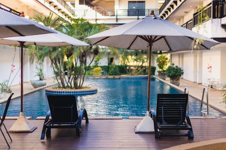 Outdoor pool, sun loungers