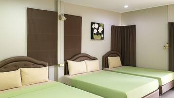 Family Room (For 5 Adults) | Desk, free WiFi