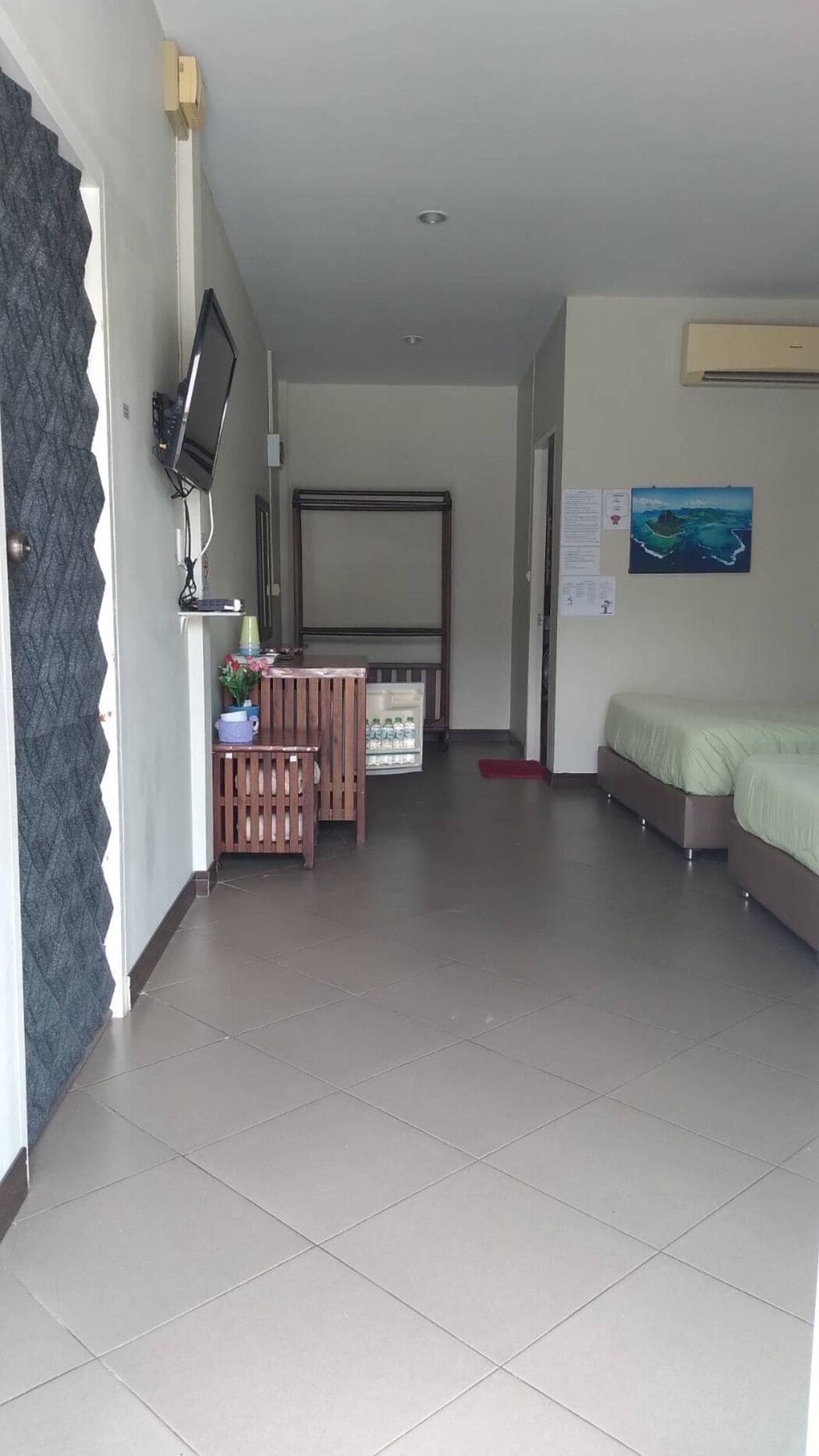 Family Room (For 5 Adults) | Desk, free WiFi