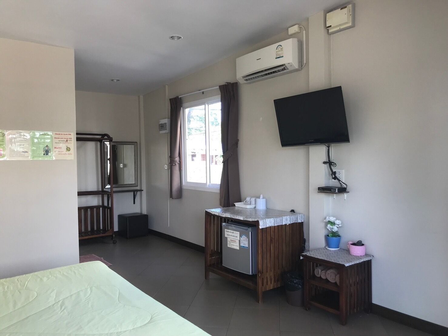 Standard Bugalow (For 2Adults) | Desk, free WiFi