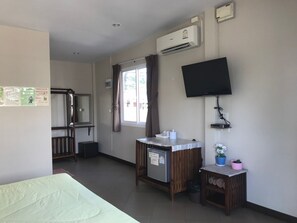 Desk, free WiFi - Peai Ta Lea Resort (Tha Mai)