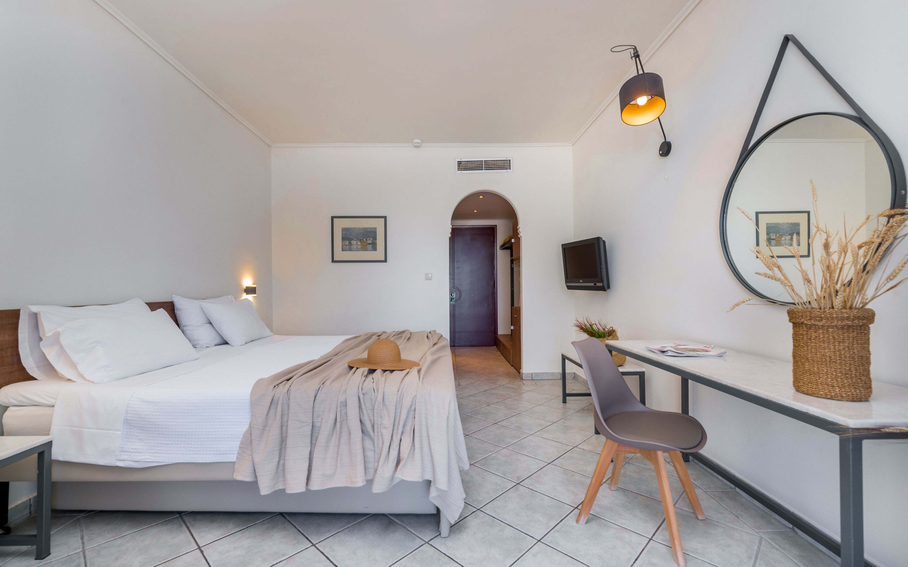 Superior Room, Partial Sea View