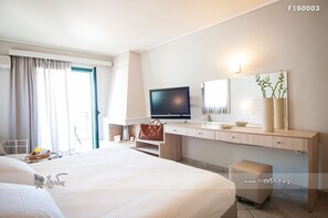 Superior Room, Sea View | In-room safe, soundproofing, iron/ironing board, free WiFi - Phoenix Beach Hotel (Zakynthos)