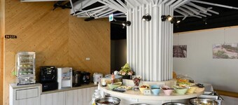 R7 Eco Hotel
