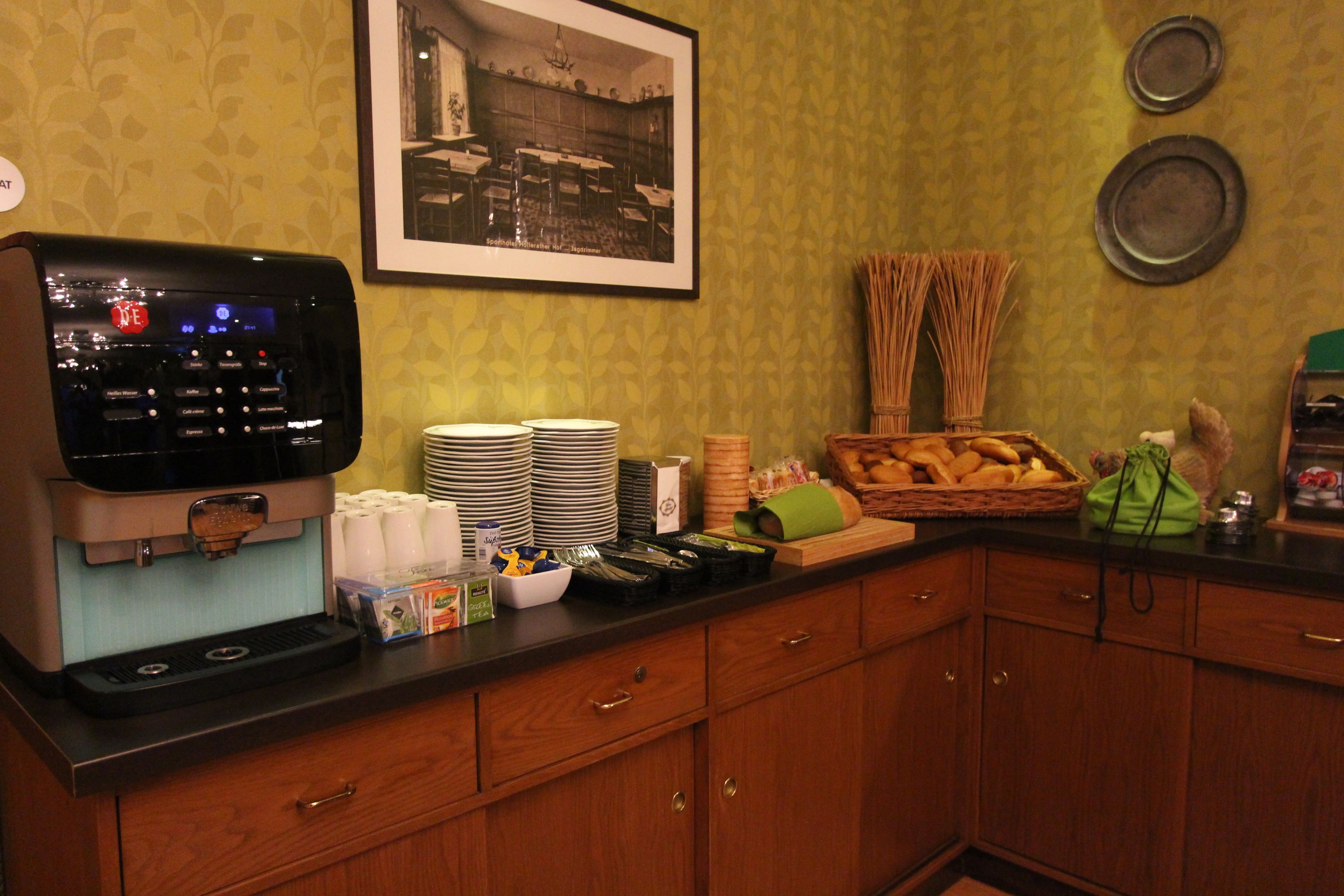 free daily continental breakfast