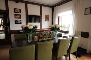 Breakfast and dinner served - Hotel Restaurant Hollerather Hof (Hellenthal)