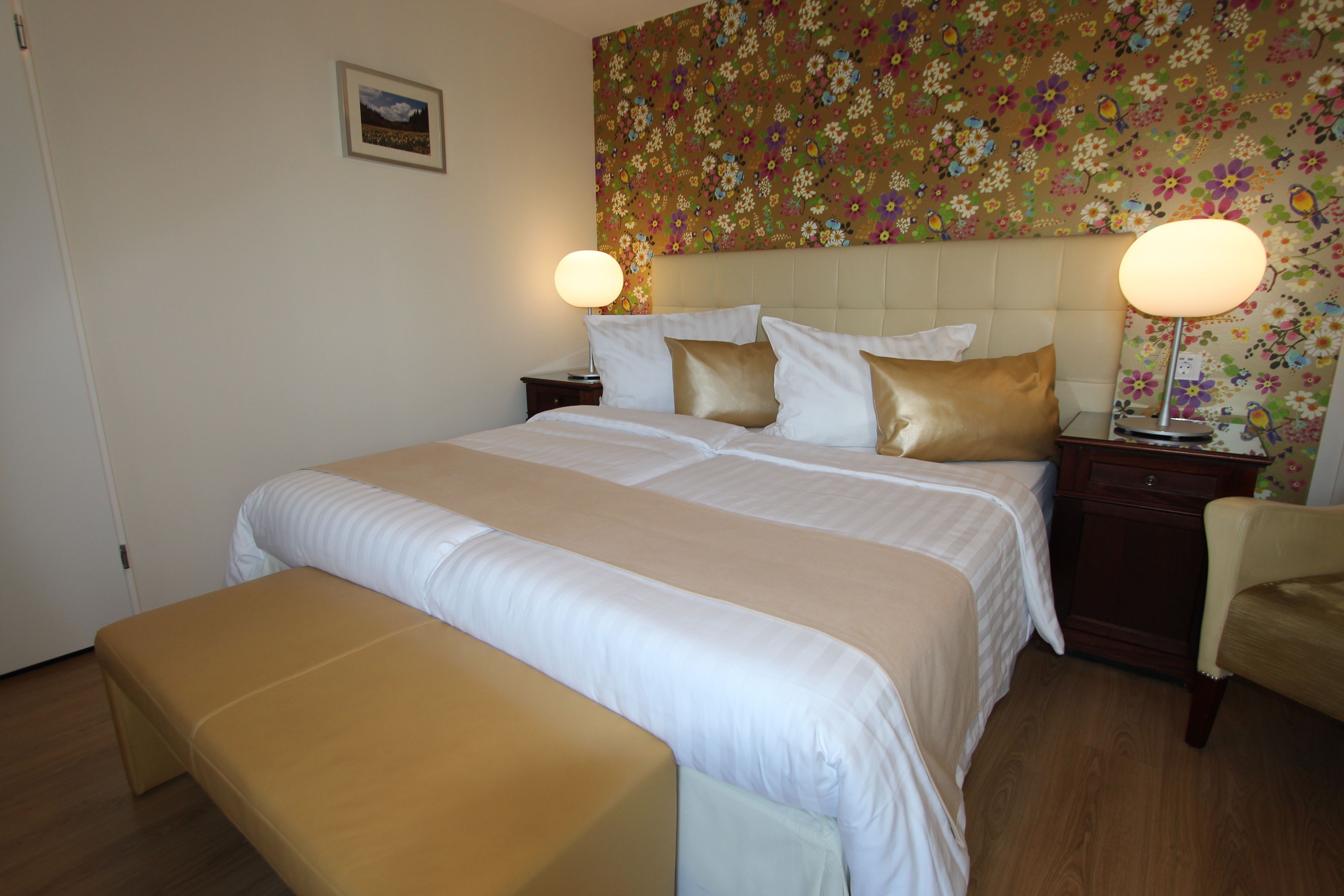 double room, 1 king bed | desk, free wifi, bed sheets