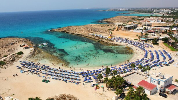 Beach nearby - Carina Hotel Apartments (Ayia Napa)