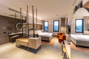 Studio Suite Junior, 1 giường cỡ king, phòng tắm riêng | Bộ đồ giường kháng dị ứng, minibar, két bảo mật tại phòng, bàn 