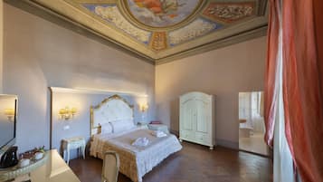 Deluxe kamer, 1 twee- of 2 eenpersoonsbedden | Een kluis op de kamer, individueel gemeubileerd