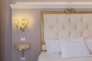 Superior Double or Twin Room, Balcony | In-room safe, individually furnished, blackout drapes, soundproofing - I Quattro Poeti (Florence)