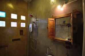 Deluxe Double Room | Bathroom - Na-Rak-O Resort (Chiang Rai)