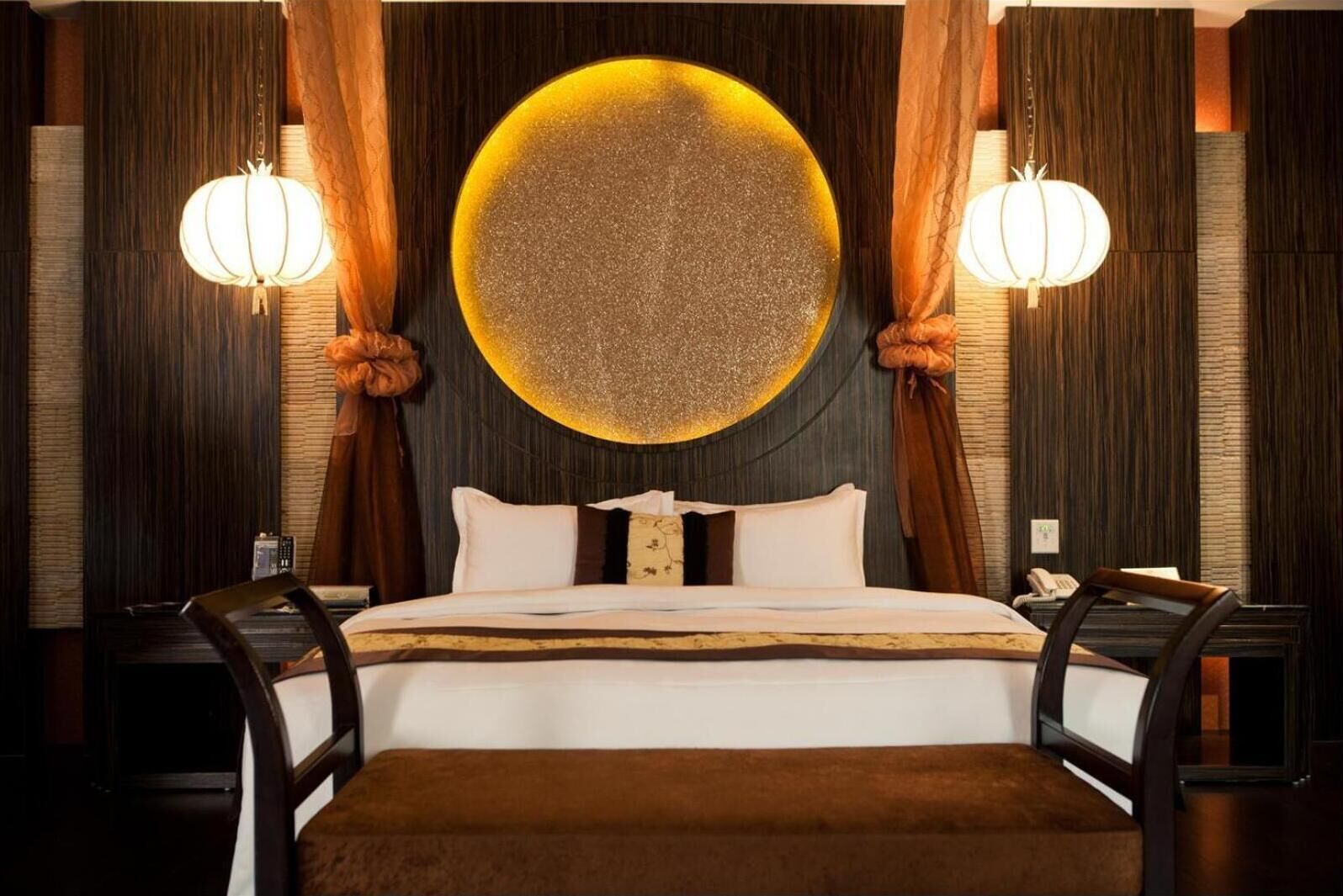 free minibar items, desk, free wifi, bed sheets