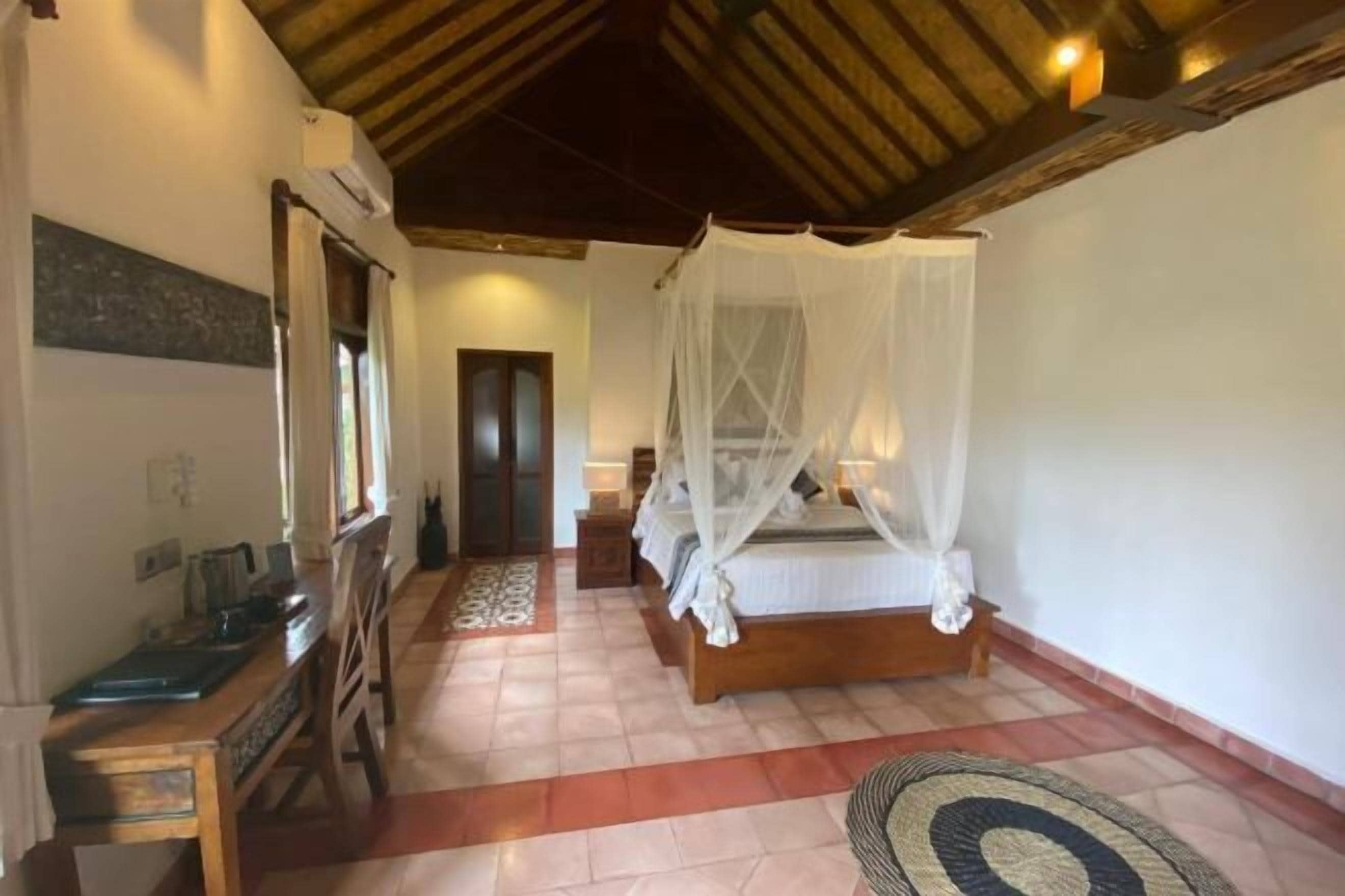 Minibar, caja de seguridad en la habitación, escritorio y wifi gratis 