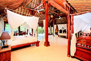 Superior Family Room | Minibar, in-room safe, desk, free WiFi - Abian Ayu Villa (Sidemen)