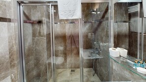 Standard Triple Room | Bathroom | Shower, free toiletries, hair dryer, slippers - River Hotel (Istanbul)