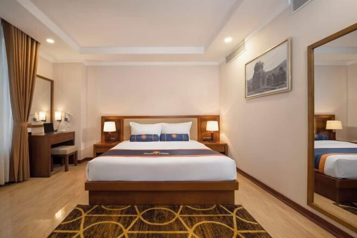 1 bedroom, minibar, in-room safe, desk