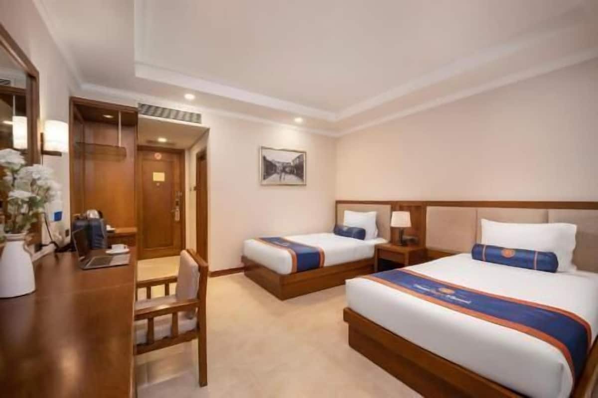 Minibar, in-room safe, desk, blackout curtains