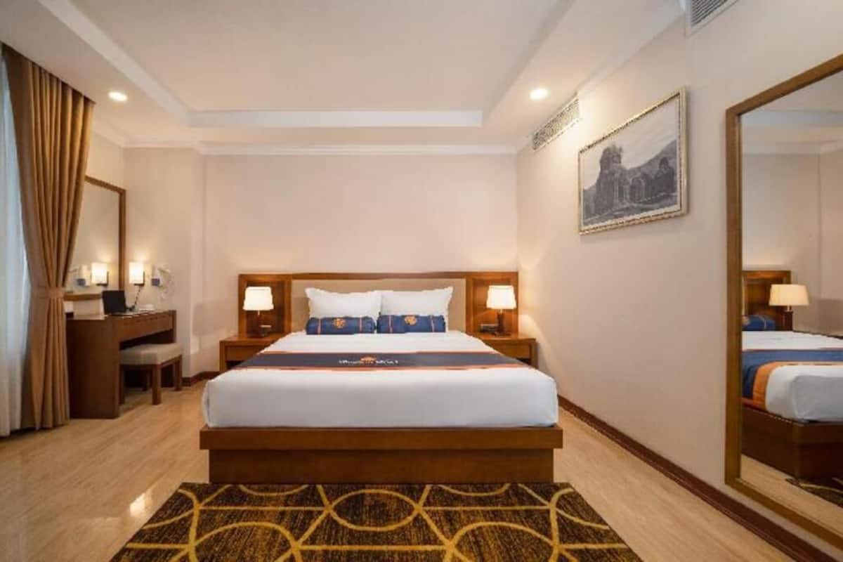 Minibar, in-room safe, desk, blackout curtains