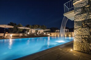 2 outdoor pools, pool umbrellas, sun loungers - Masseria Muntibianchi AgriResort Restaurant & SPA (Giurdignano)