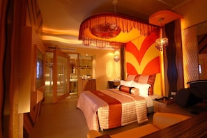 1 bedroom, desk, soundproofing, free WiFi