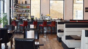 Bar (on property) - The King William Hotel (London)