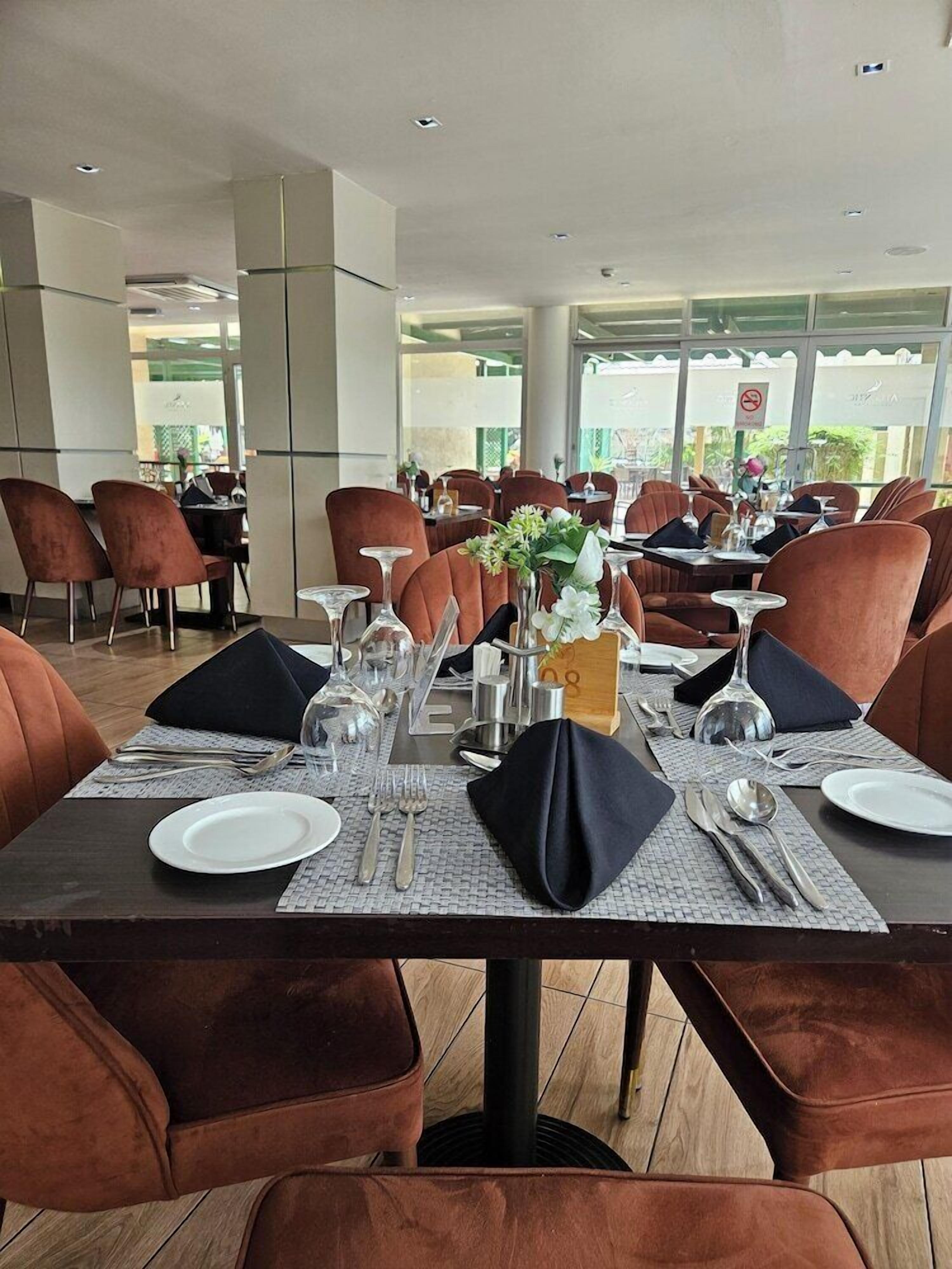 2 Restaurants; Frühstück, Mittagessen und Abendessen werden serviert