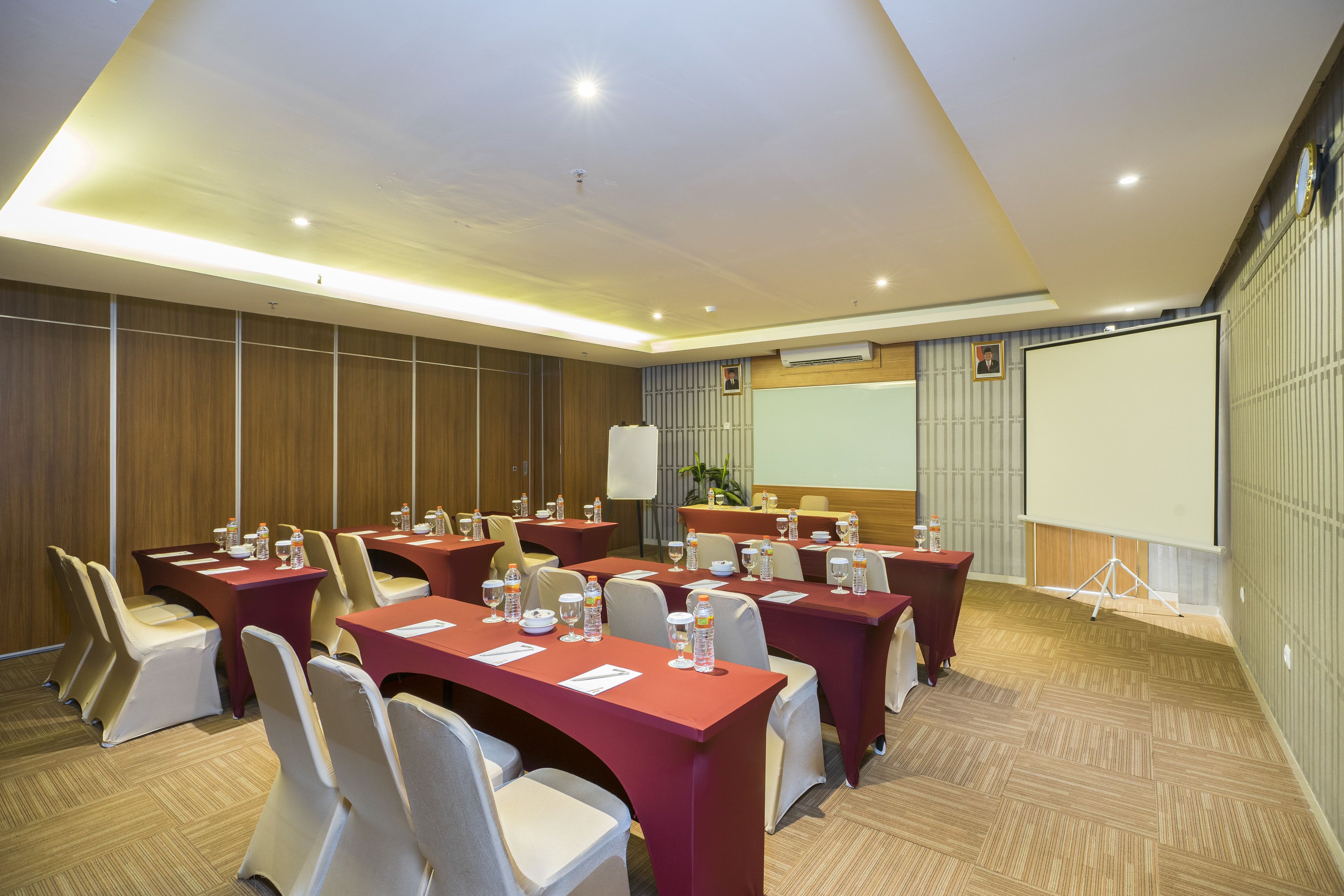 Meeting facility