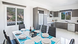 Villa, 5 habitaciones, vista a la playa | Servicio a la habitación