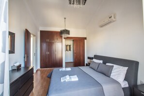 2 bedrooms, in-room safe, desk, soundproofing