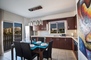 In-room dining - Tonia Villas (Paralimni)