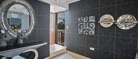 Luxury-Villa, 2 Schlafzimmer | Wohnbereich | Flachbildfernseher, DVD-Player