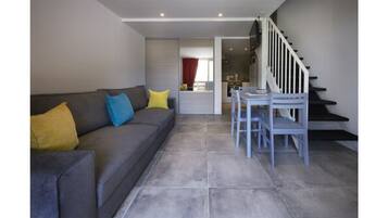 Duplex | Living room | 82-cm flat-screen TV with digital channels, TV