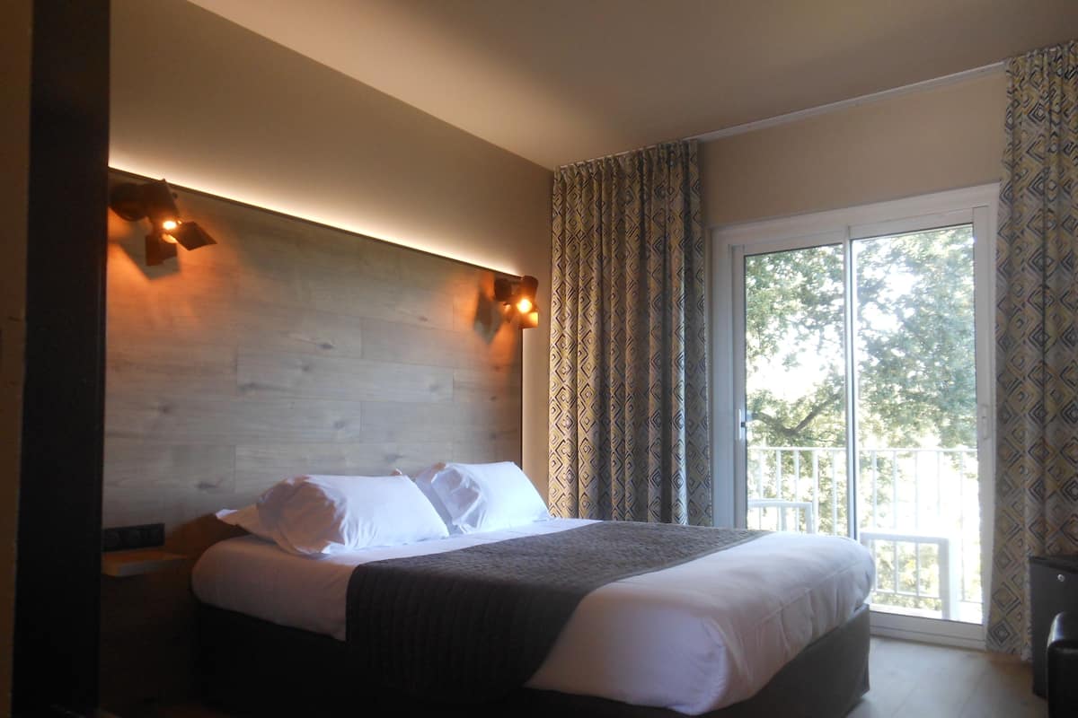 superior double room | 1 bedroom, in-room safe, soundproofing, free wifi