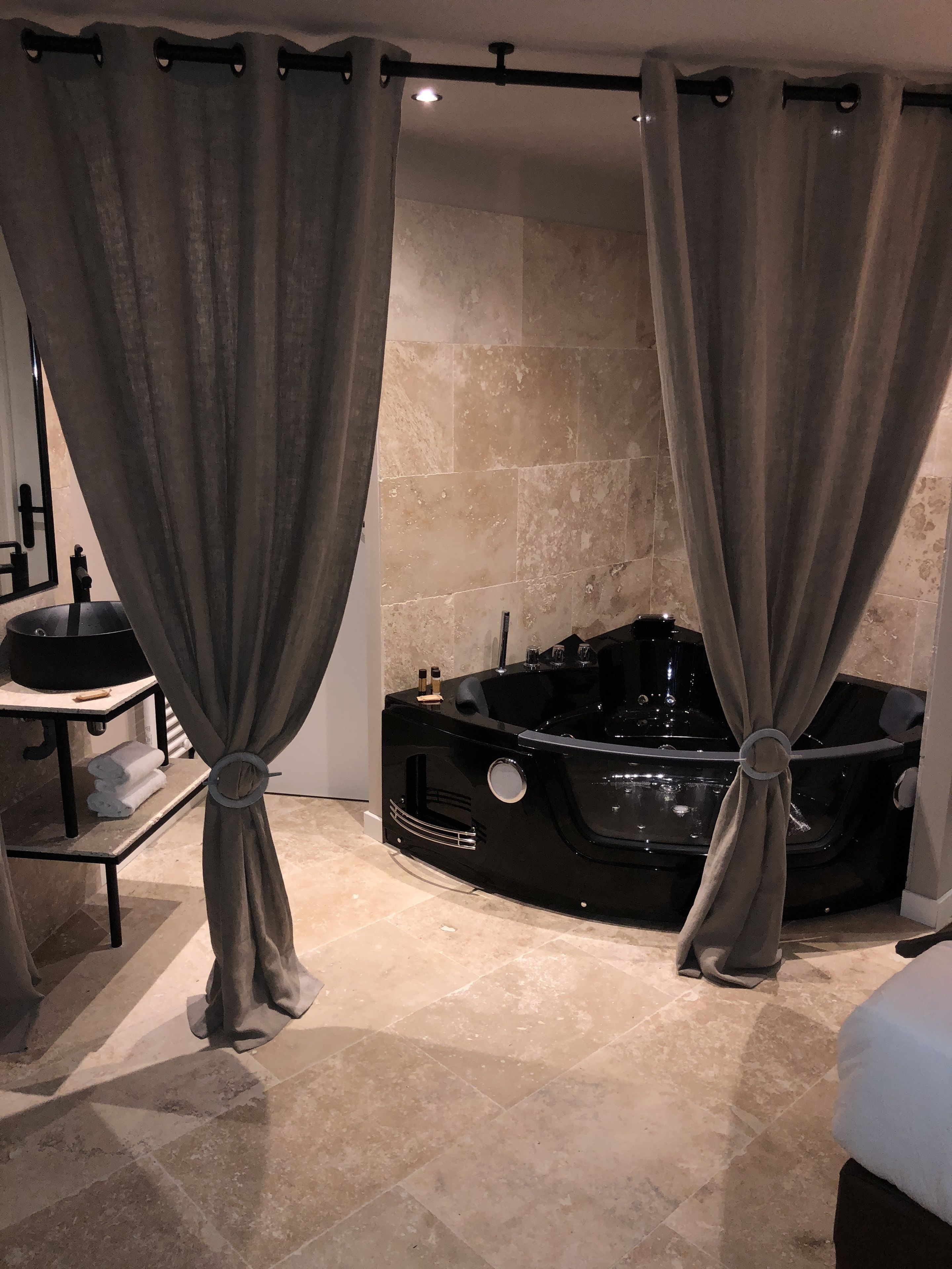 deluxe double room, hot tub | private spa tub