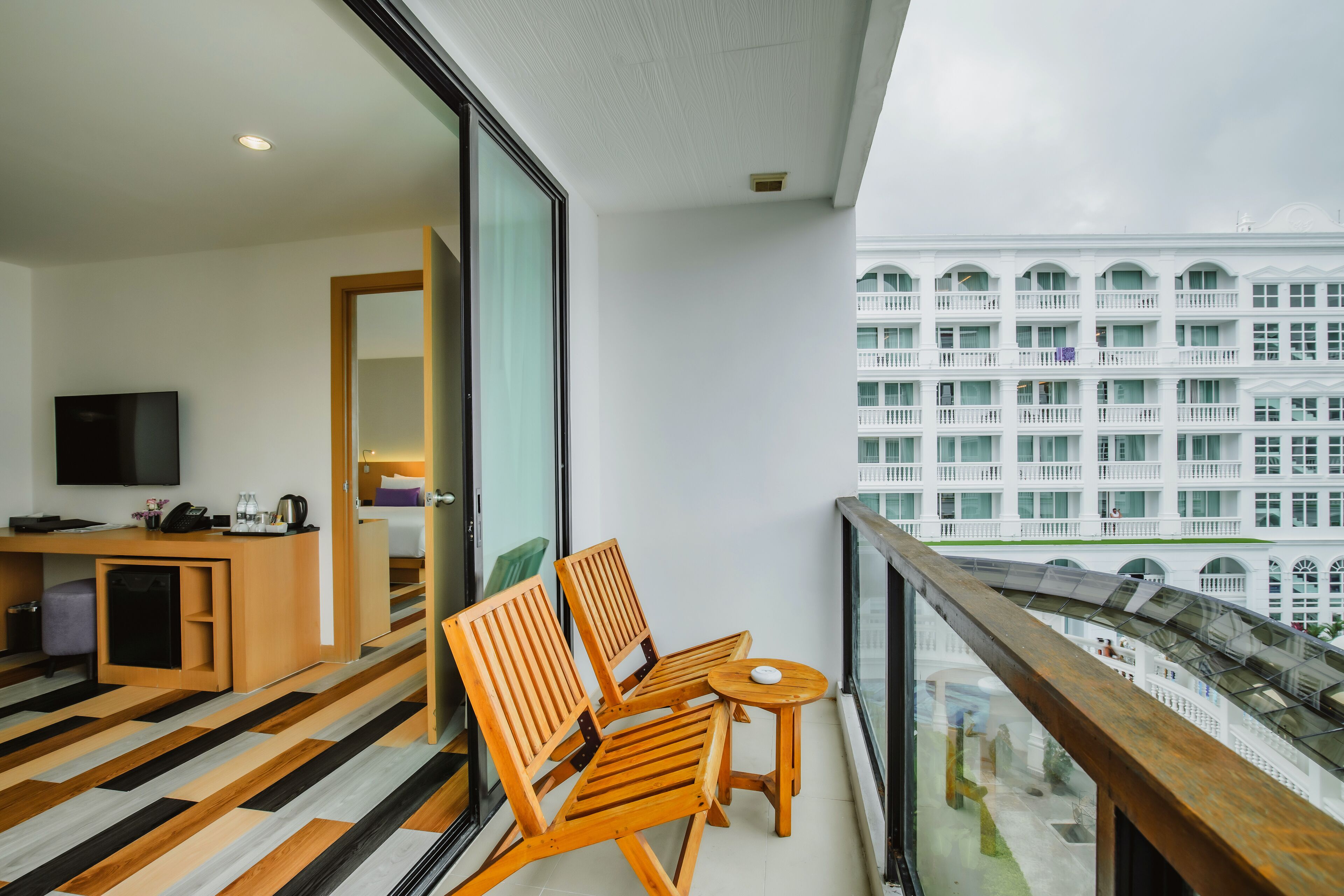 connecting deluxe rooms with balcony | terrace/patio