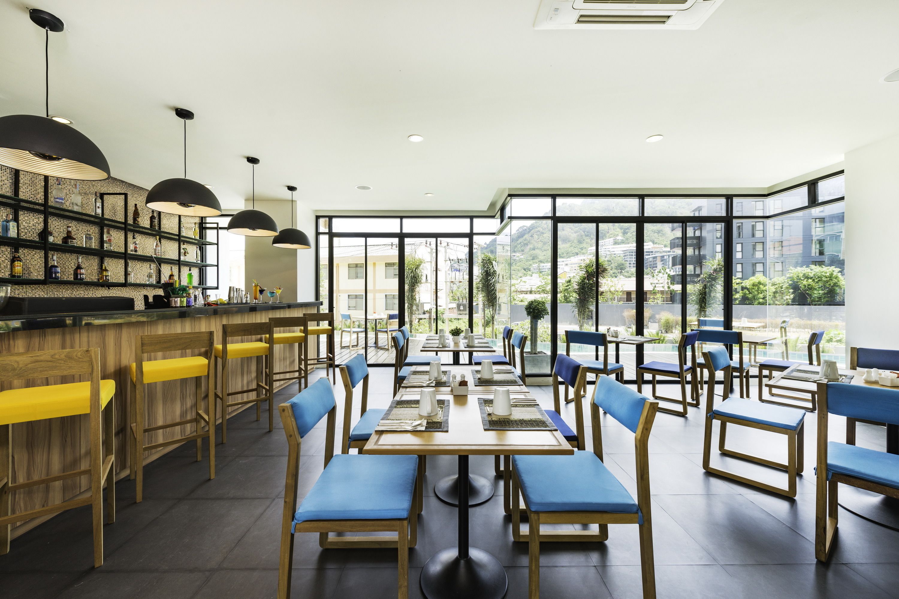 breakfast, lunch, dinner served; international cuisine, pool views