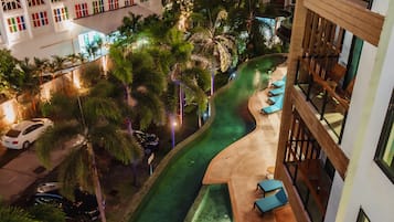 Executive Twin Room with Pool View | Balkong
