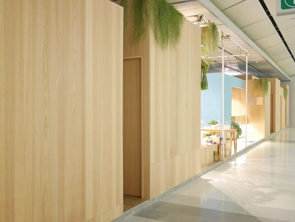 Exterior - Boxtel at Suvarnabhumi Airport (Bang Phli)