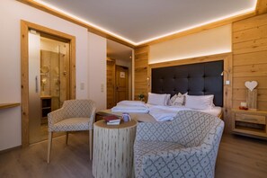 Literie de qualité supérieure, coffres-forts dans les chambres, bureau