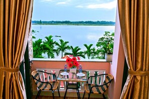 Balcony - Thu Bon Riverside Homestay (Da Nang)