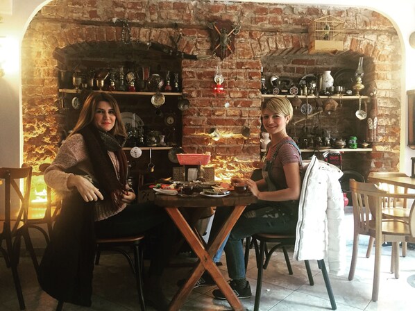 Daily full breakfast (EUR 7.00 per person) - Balat Residence (Istanbul)