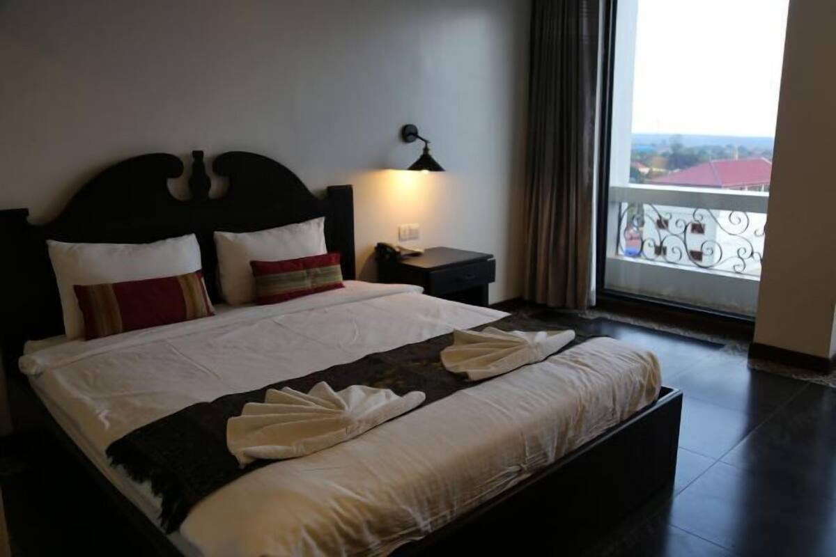 Minibar, in-room safe, desk, blackout drapes