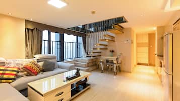 Superior Duplex(Mainland Chinese Citizen Only) | 1 bedroom, premium bedding, laptop workspace, blackout drapes